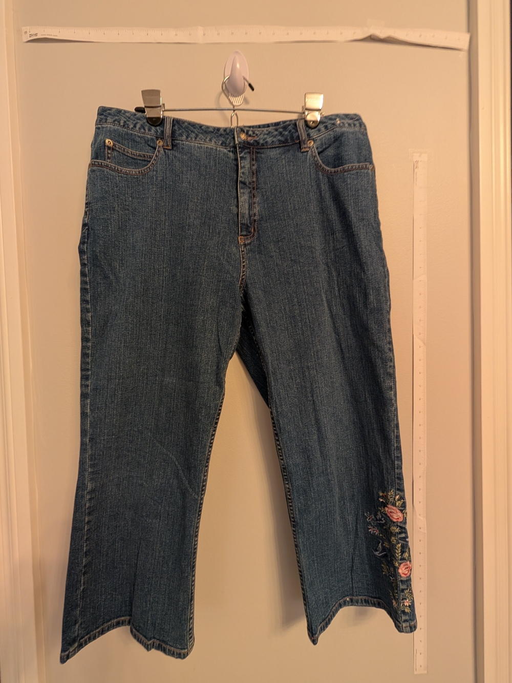 Women's Embroidered Straight-Leg Northern Reflections Cropped Jeans Size16 Retro